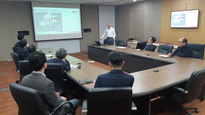 Halfen Moment x Samsung C&T