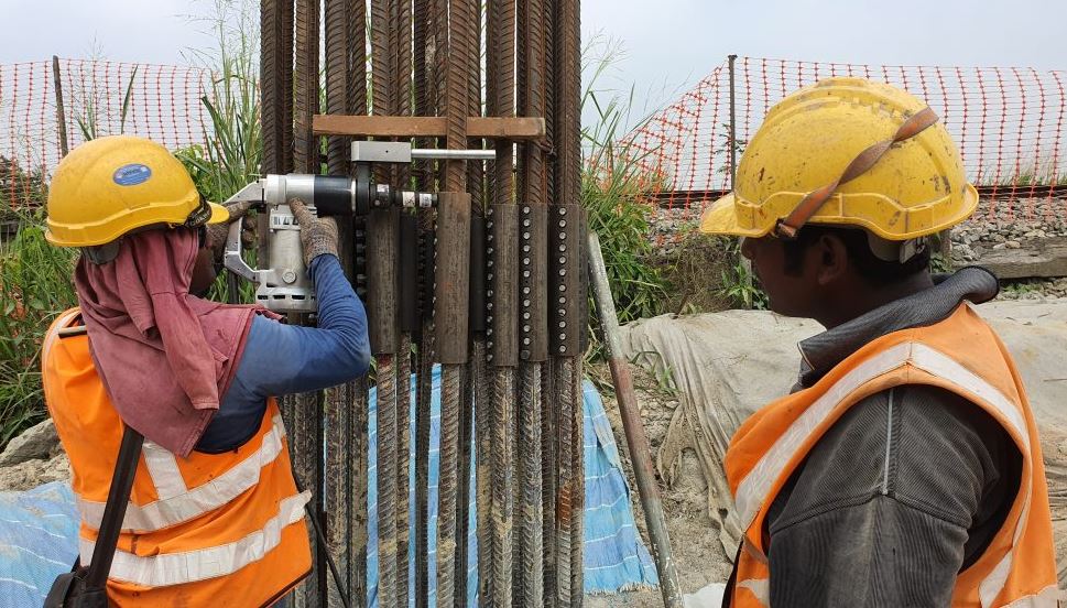 The Bolted Coupler Which Does Not Require Rebar Preparation
